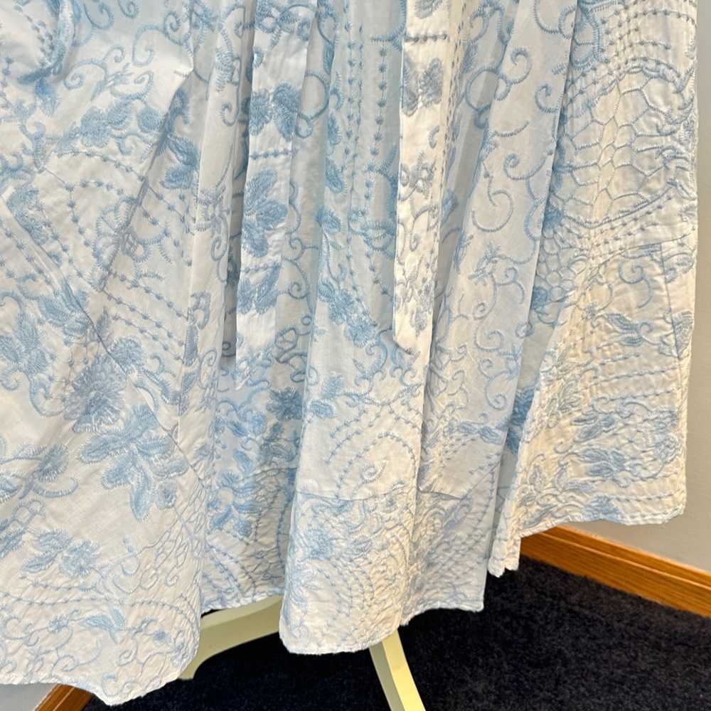 Calvin Klein White and Light Blue Lace Midi Dress - Picture 5 of 11